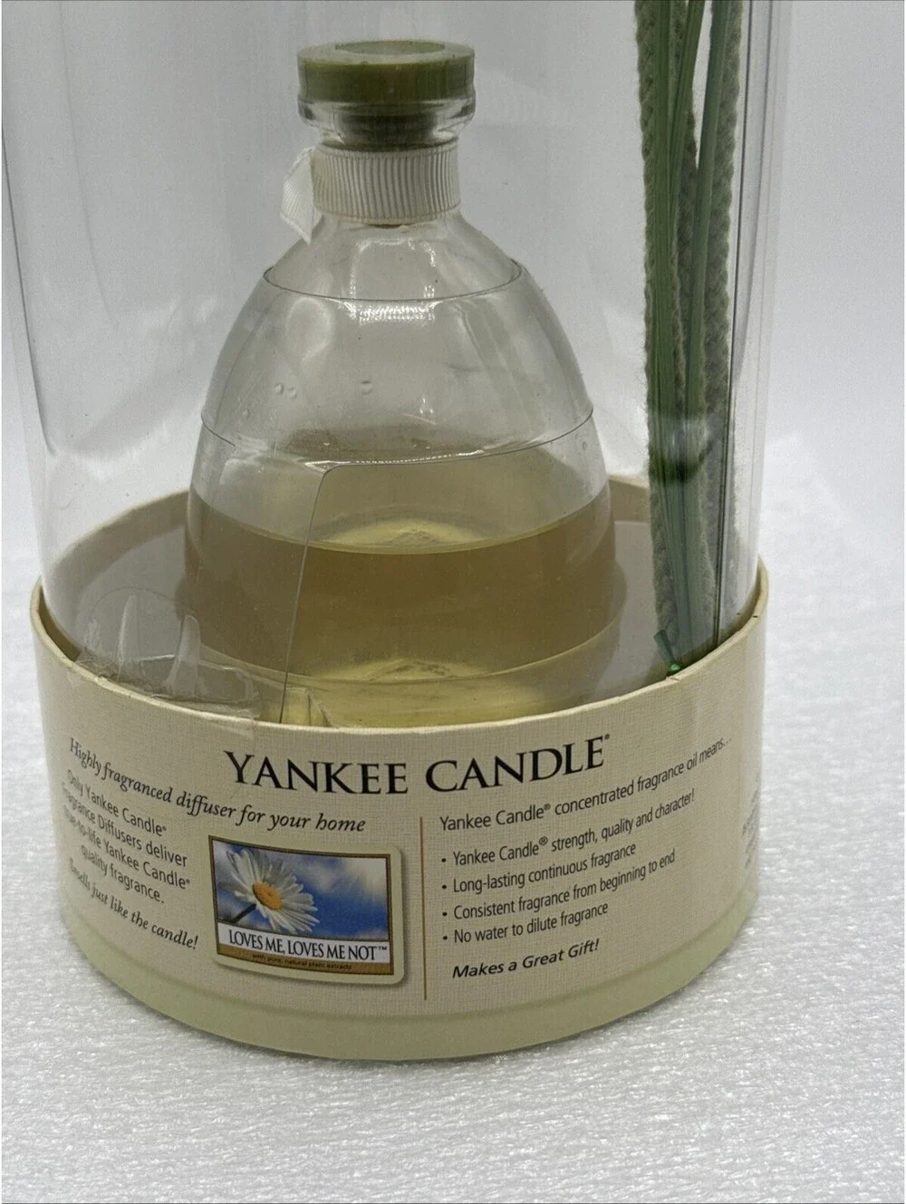 RARE Yankee Candle Loves Me, Loves Me Not Fragrance Diffuser Glass Vase Daisy
